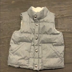 Gap vest for boys